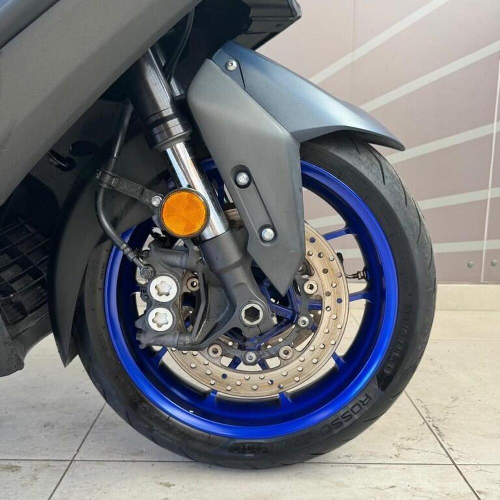 Yamaha T-Max 560 (2022 - 24) (4)