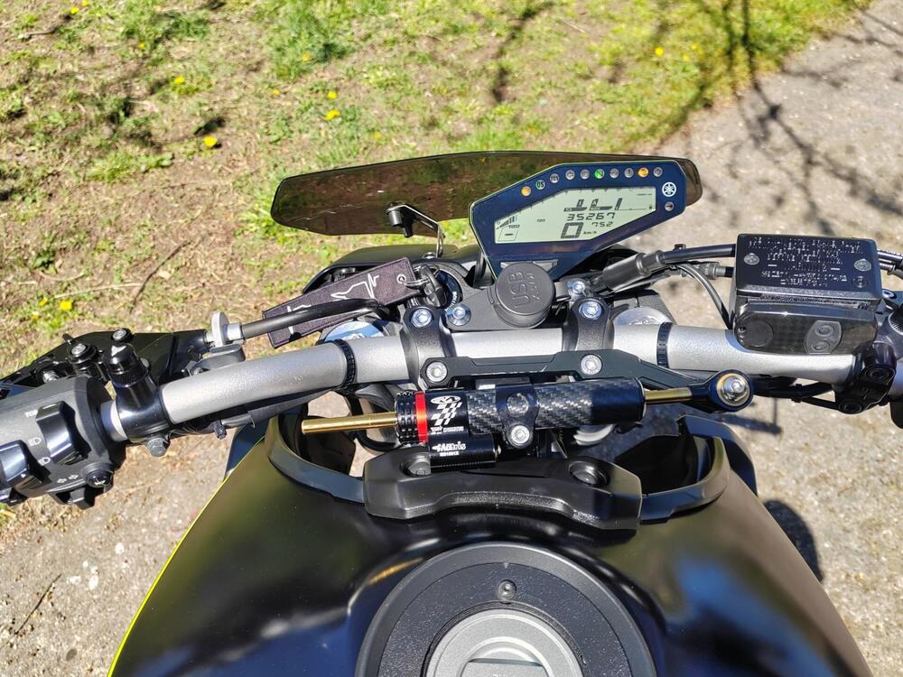 Yamaha MT-09 (2017 - 20) (8)