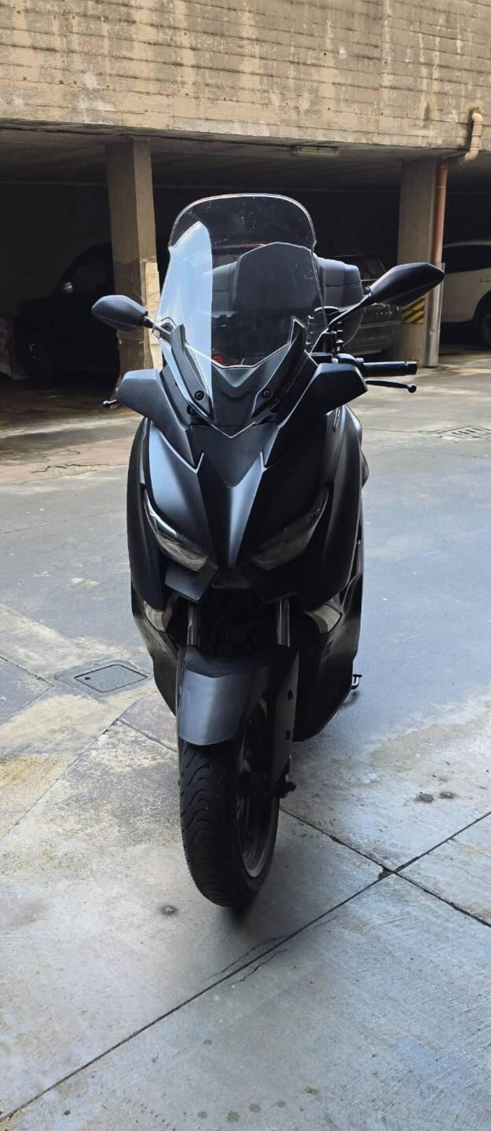 Yamaha X-Max 300 Iron Max (2019 - 20) (2)