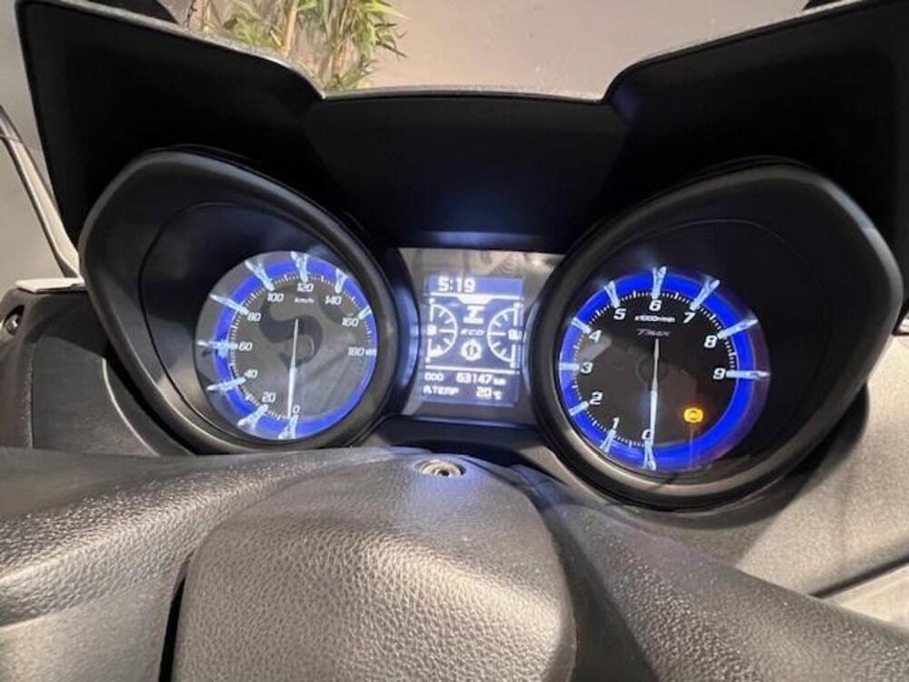 Yamaha T-Max 560 (2020 - 21) (3)