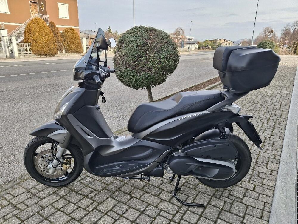 Piaggio Beverly 350 SportTouring ie ABS (2011 - 17) (3)