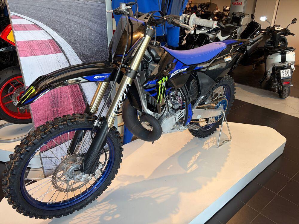 Yamaha YZ 250 (2024) (2)