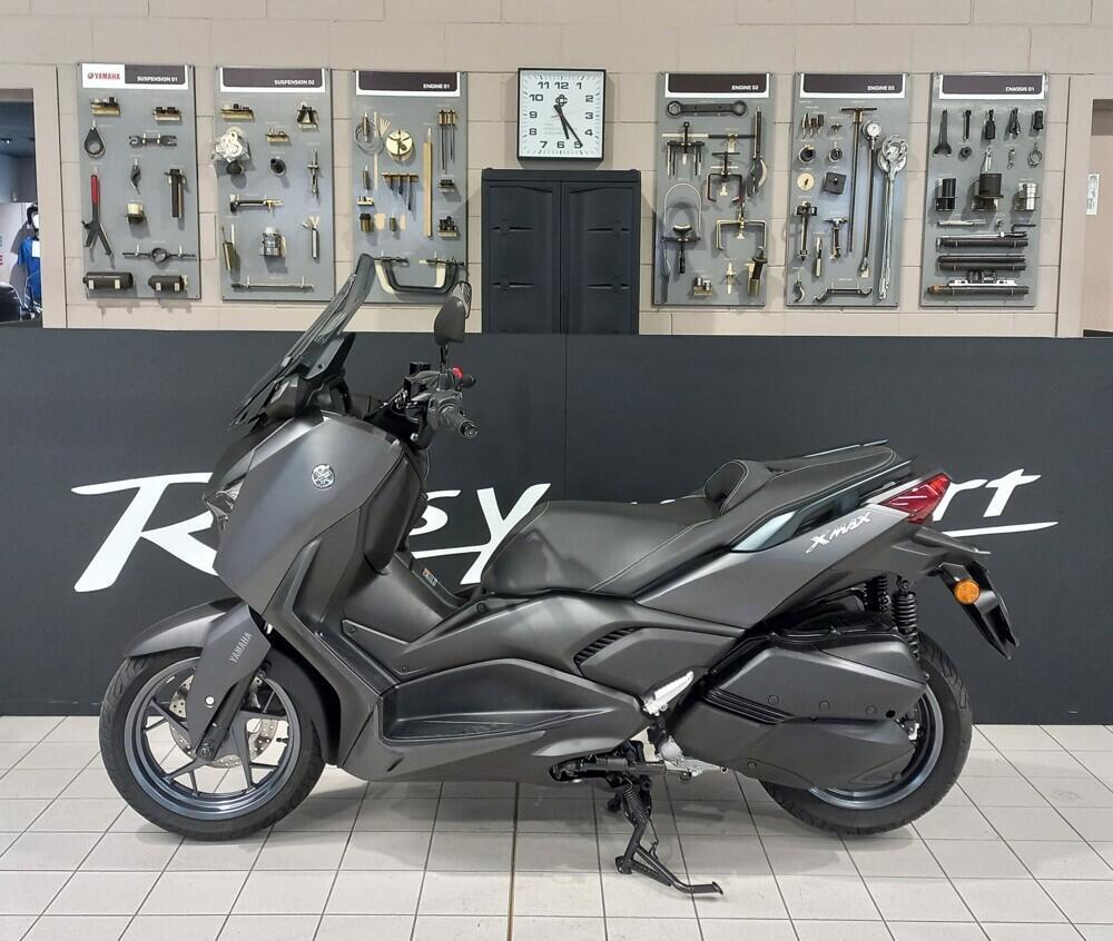 Yamaha X-Max 300 (2021 - 24) (2)