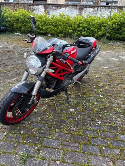 Ducati Monster 696 ABS (2009 - 14) usata