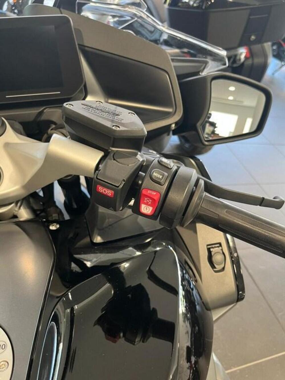 Bmw R 1250 RT (2021 - 25) (2)
