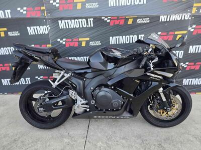 Honda CBR 1000 RR Fireblade (2006 - 07) usata