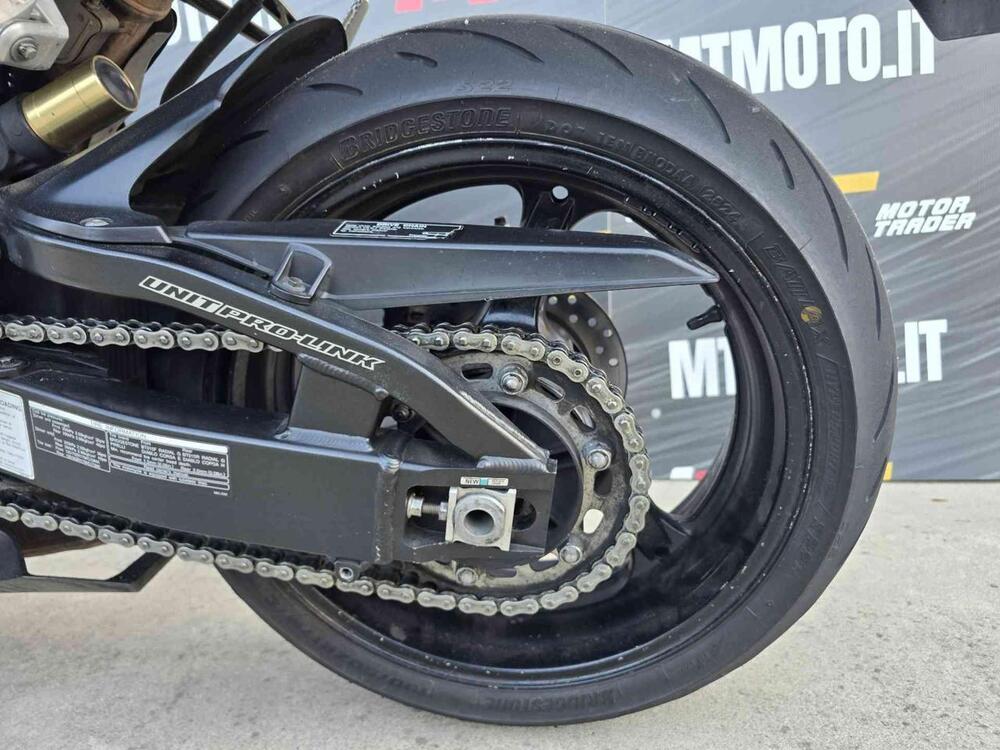 Honda CBR 1000 RR Fireblade (2006 - 07) (12)