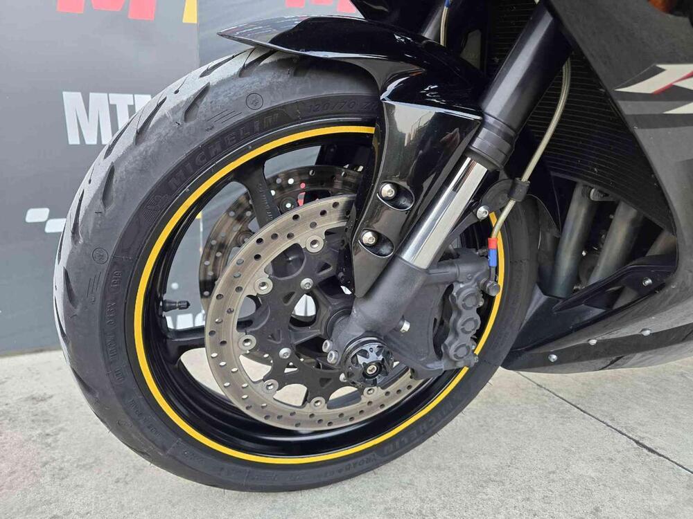 Yamaha YZF R1 (2007 - 08) (12)