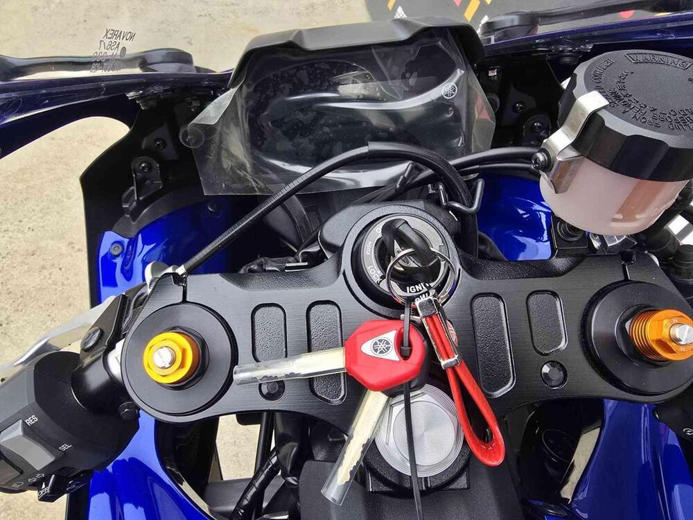 Yamaha YZF R7 (2021 - 25) (9)