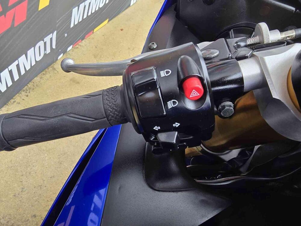 Yamaha YZF R6 (2008 - 09) (13)