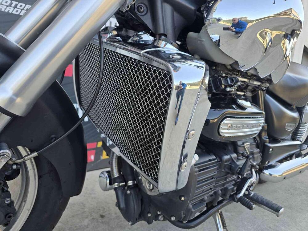 Triumph Rocket 3 Classic (2006 - 11) (6)