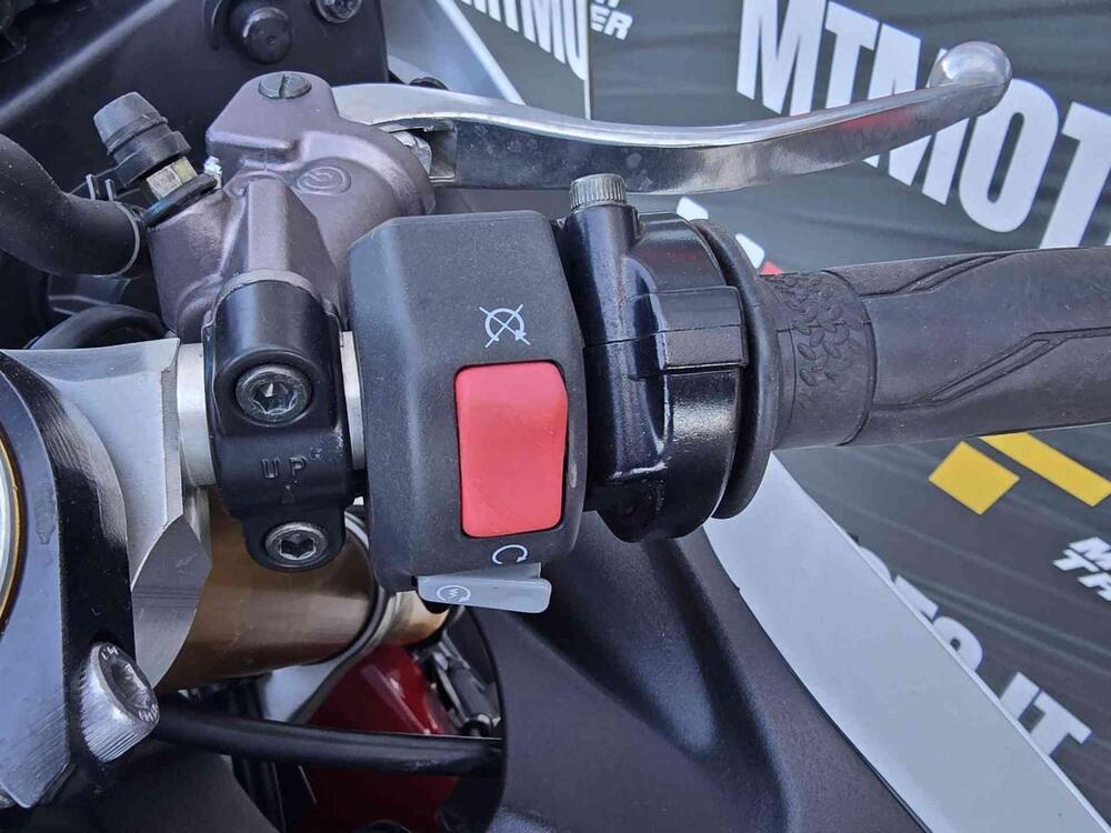 Yamaha YZF R6 (2006 - 07) (15)