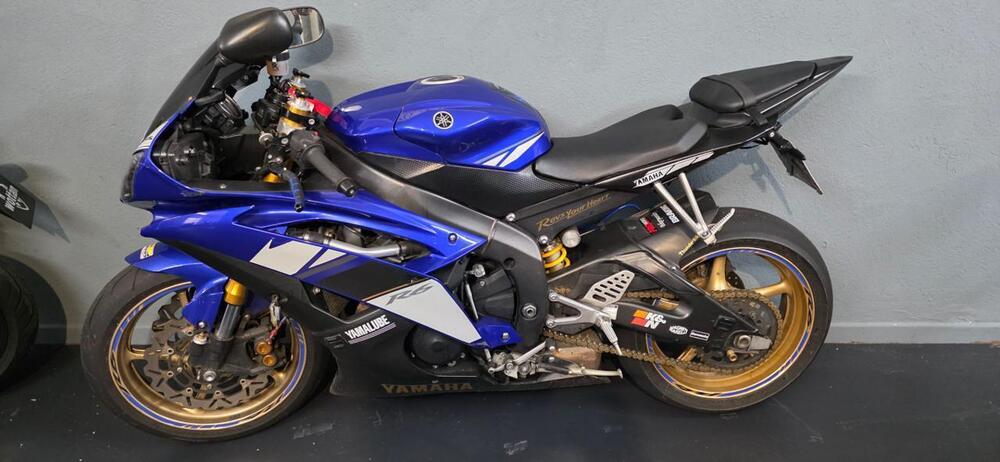 Yamaha YZF R6 (2008 - 09) (2)