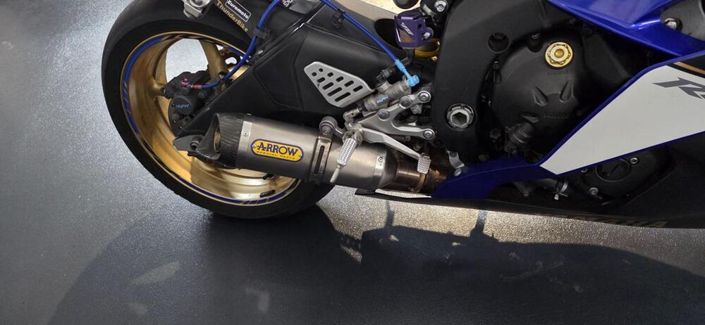 Yamaha YZF R6 (2008 - 09) (8)