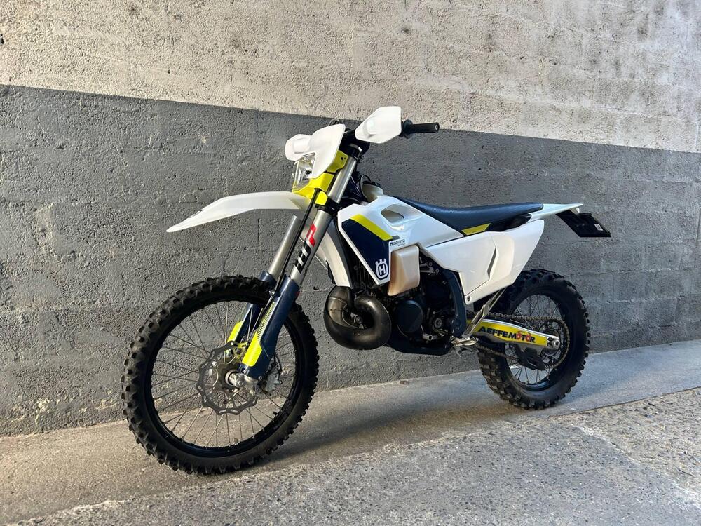 Husqvarna TE 300 (2025) (3)