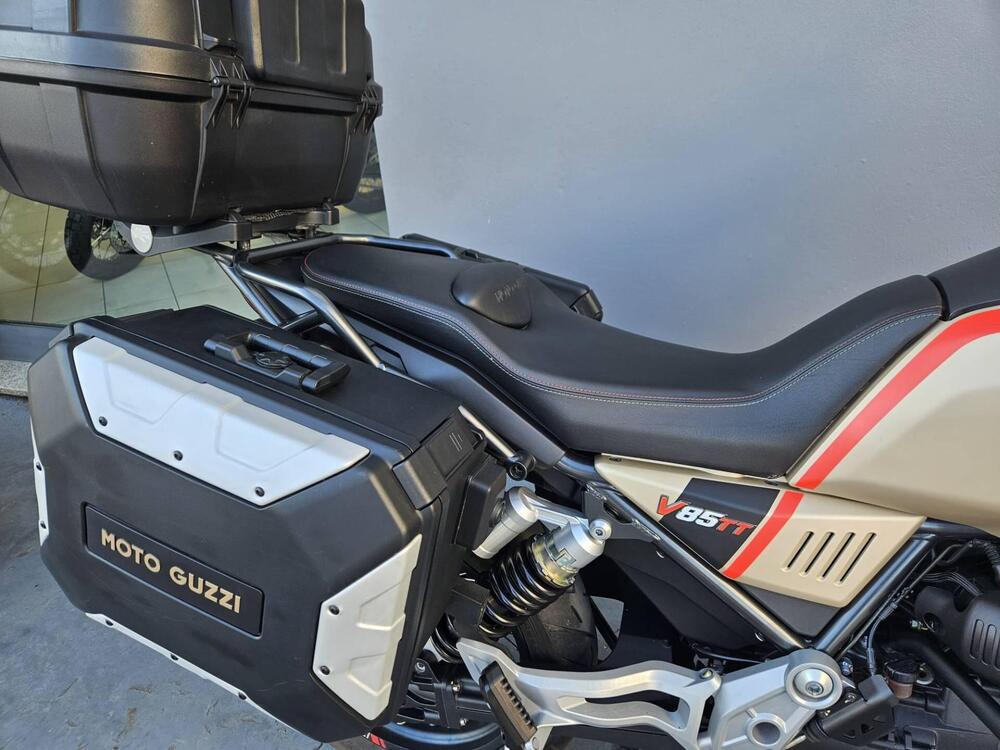 Moto Guzzi V85 TT Travel (2020) (6)
