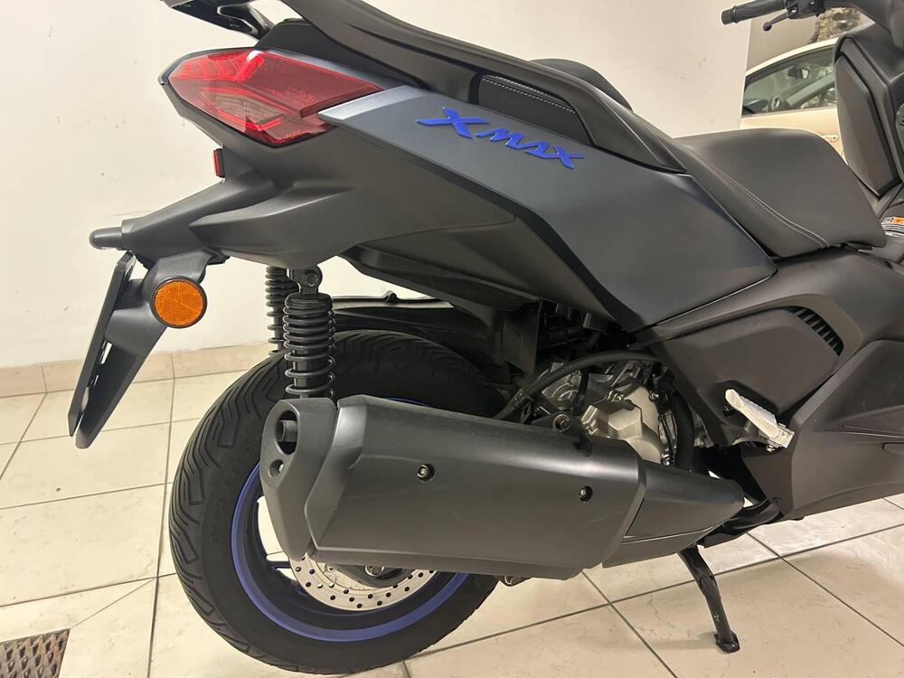 Yamaha X-Max 300 (2021 - 24) (9)