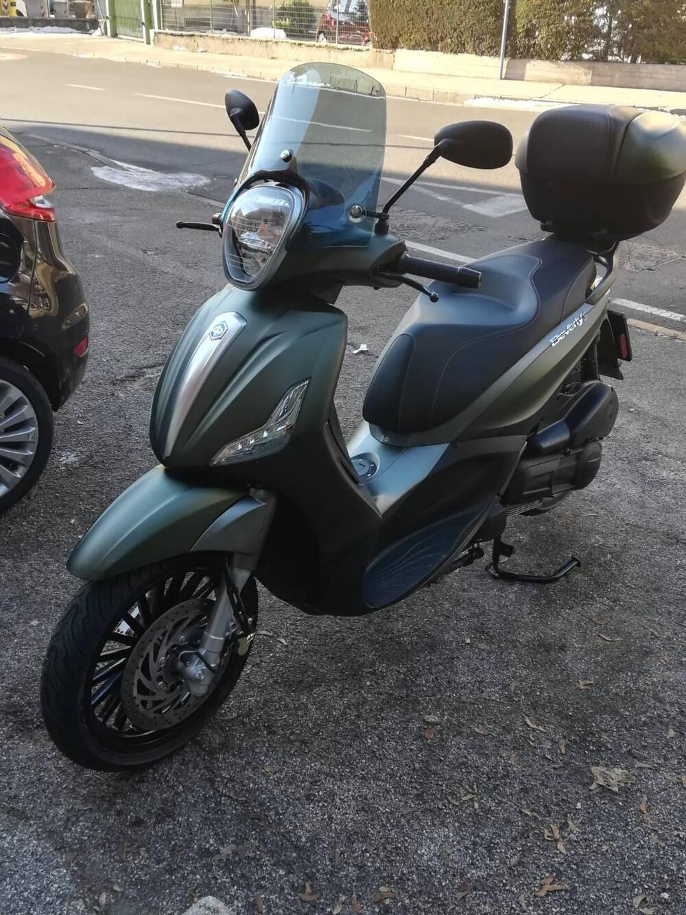 Piaggio Beverly 300 ABS-ASR (2021 - 25) (6)
