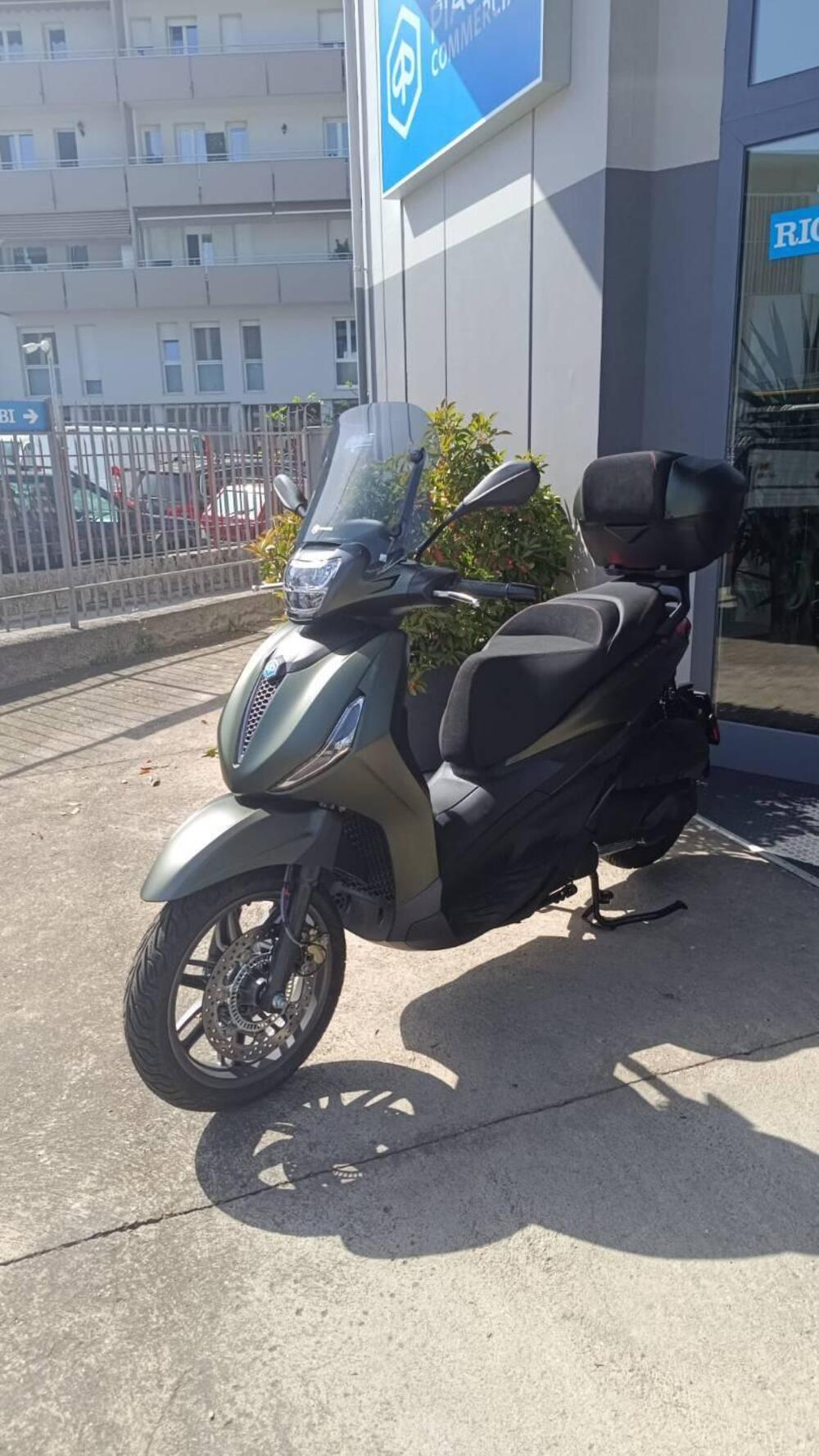 Piaggio Beverly 300 ABS-ASR (2021 - 25) (9)