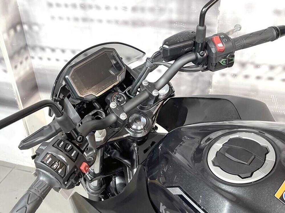 Kawasaki Z7 Hybrid (2024 - 26) (6)