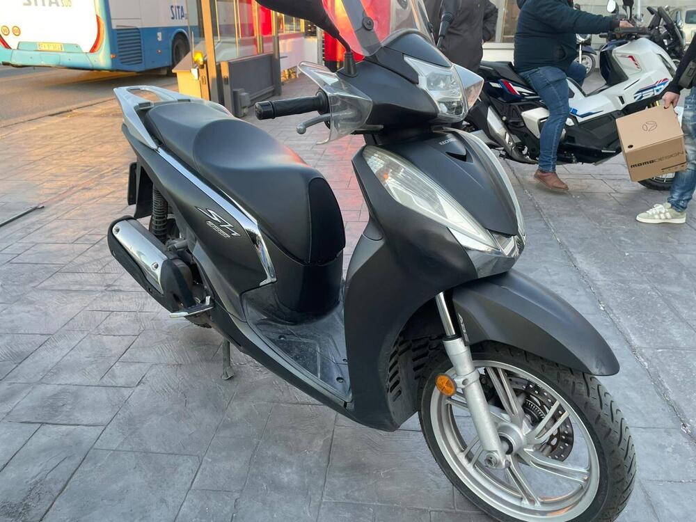 Honda SH 300 i ABS (2016 - 20) (4)