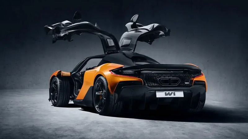 McLaren prepara una nuova era: supercar ibride, motori termici e nuovi modelli per l&rsquo;estate