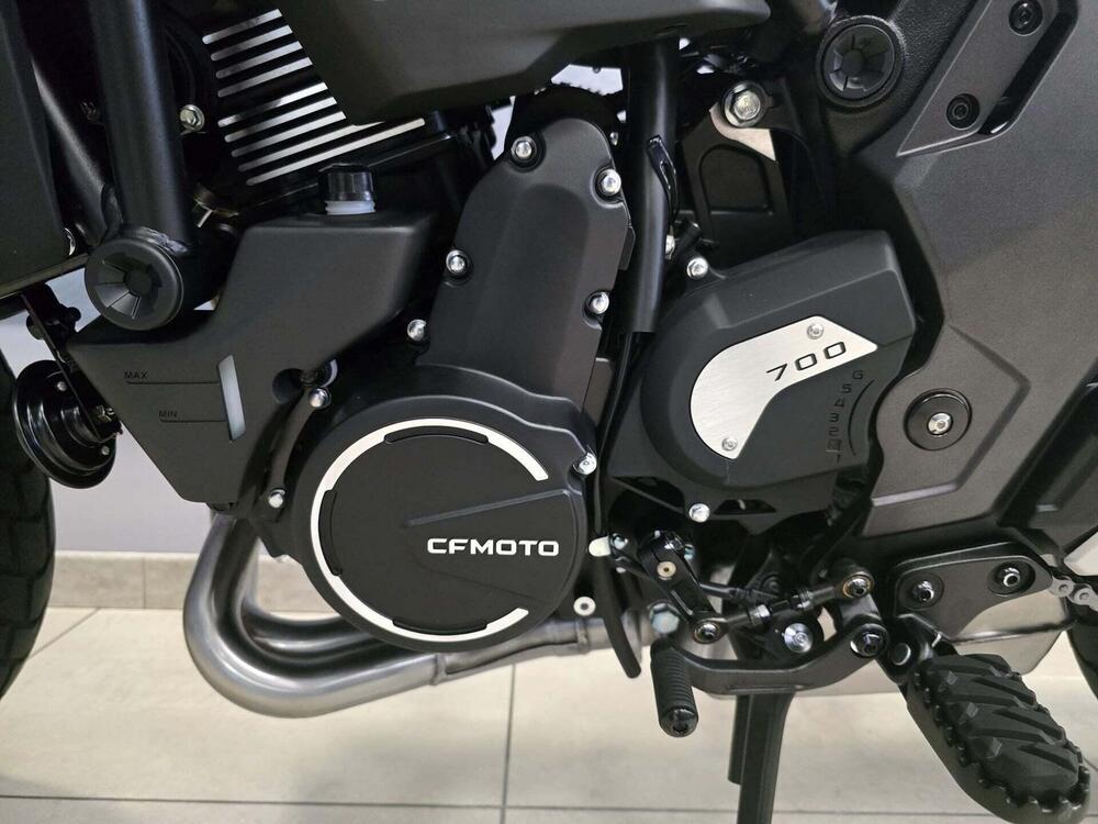 CFMOTO 700CL-X Heritage (2021 - 26) (9)