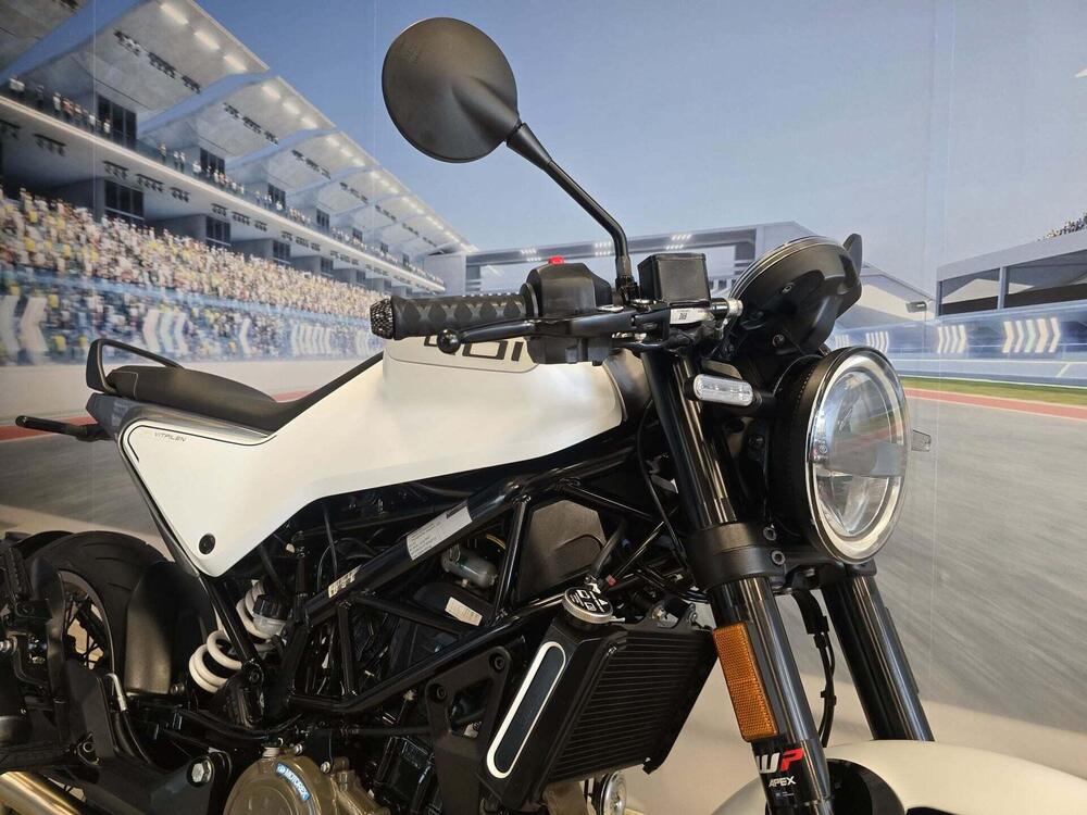 Husqvarna Vitpilen 401 (2021 - 23) (8)