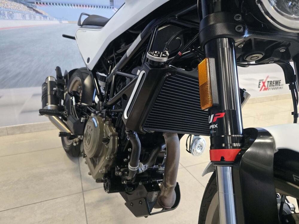 Husqvarna Vitpilen 401 (2021 - 23) (13)