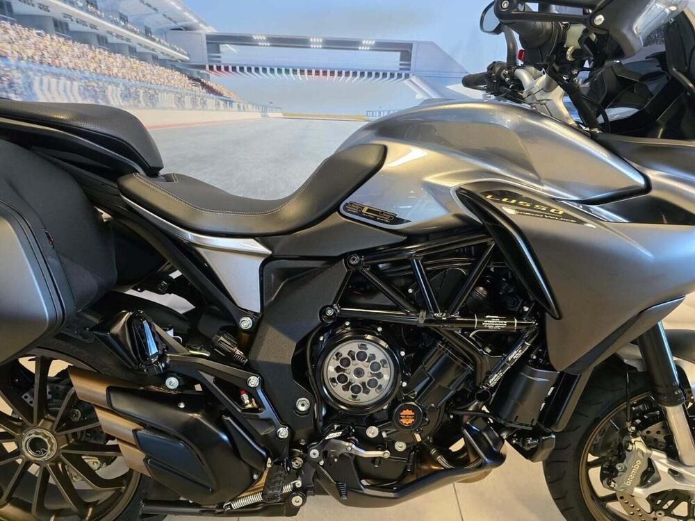 MV Agusta Turismo Veloce 800 Lusso SCS (2021 - 26) (17)