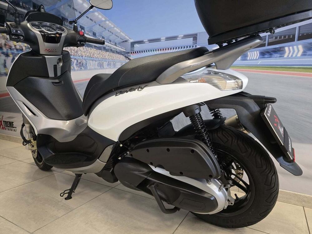 Piaggio Beverly 350 SportTouring ie ABS (2011 - 17) (4)
