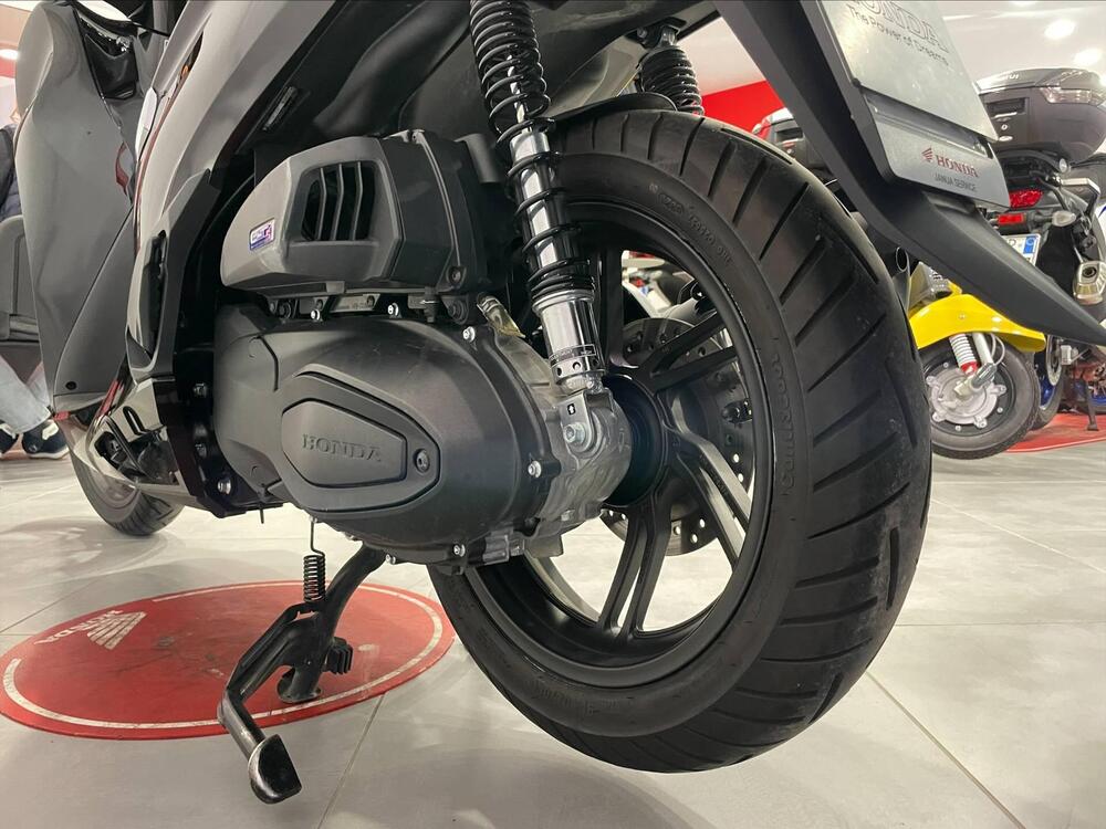 Honda SH 350 (2021 - 24) (9)