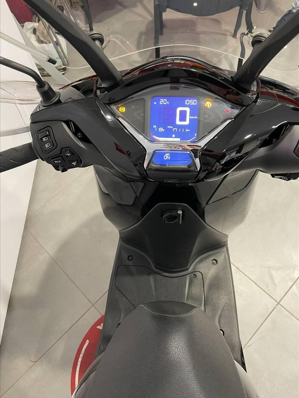 Honda SH 350 (2021 - 24) (14)