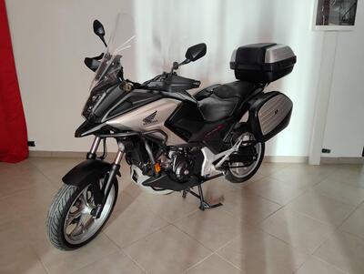 Honda NC 750 X DCT ABS Travel Edition (2016 -17) usata