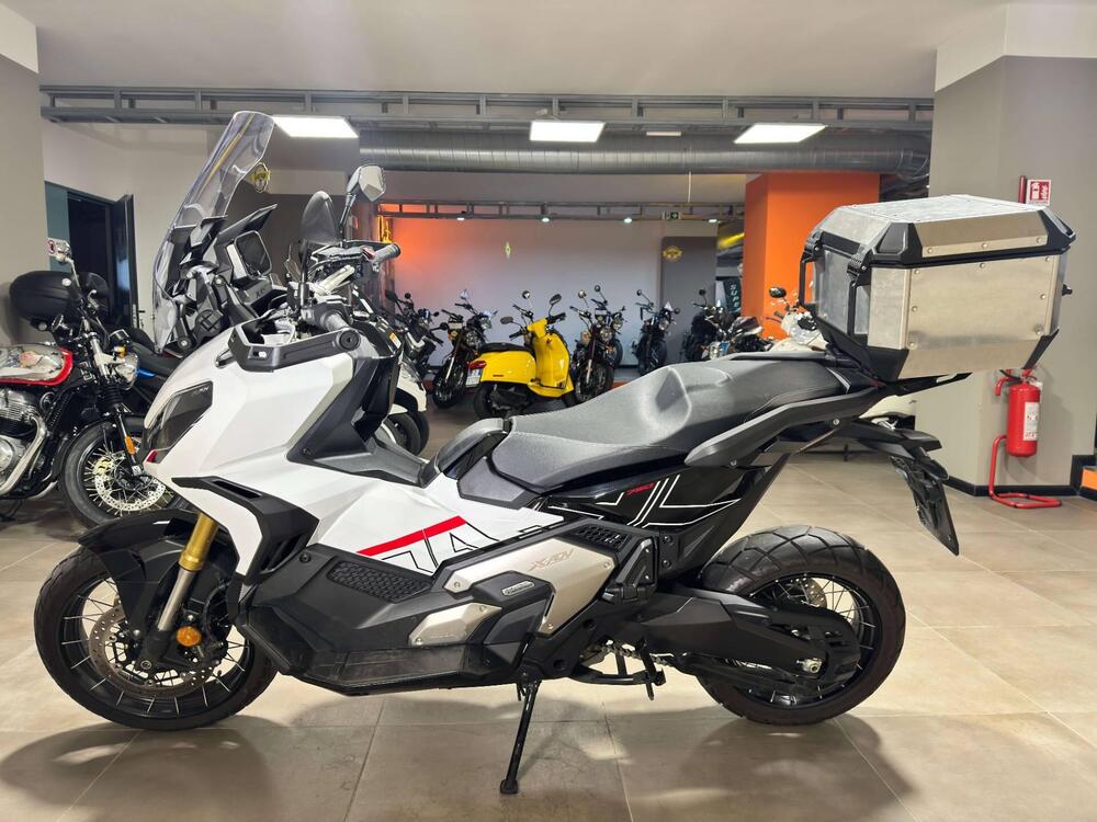 Honda X-ADV 750 (2025 - 26) (4)