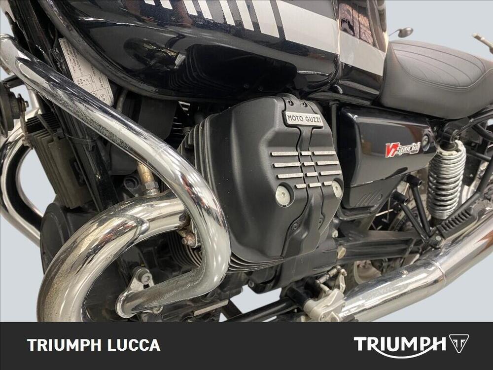 Moto Guzzi V7 850 Stone Special Abs (2021) (9)