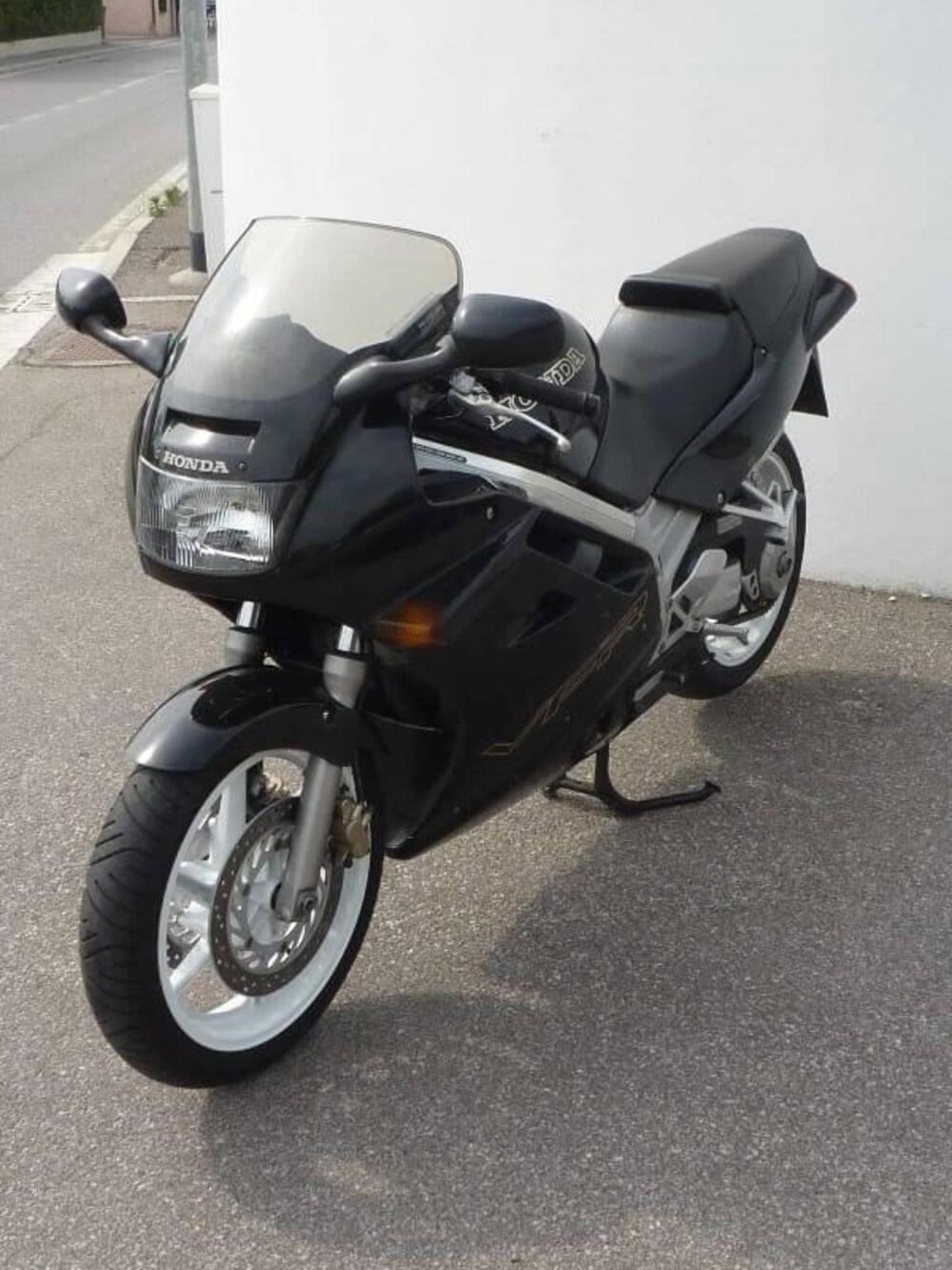 Honda VFR 750 F (1990 - 93) (4)
