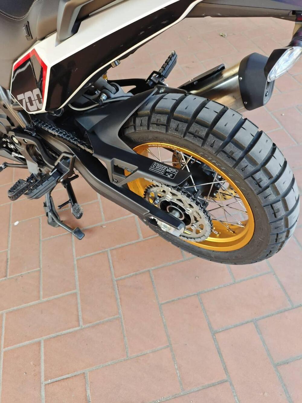 Moto Morini X-Cape 700 Gold Edition (2025 - 26) (2)