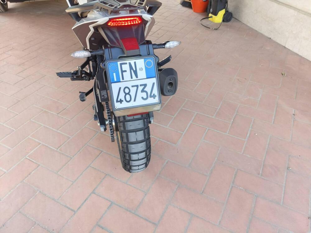 Moto Morini X-Cape 700 Gold Edition (2025 - 26) (3)