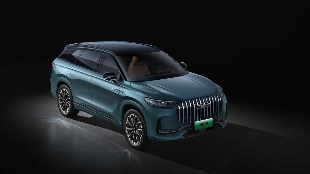 Ecco la Jaecoo 8: SUV cinese premium, 7 posti, ibrido ed elettrico a prezzo sorprendente