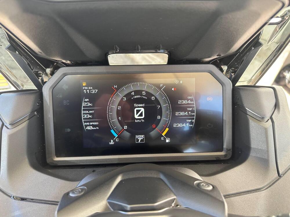 Yamaha T-Max 560 (2025 - 26) (7)