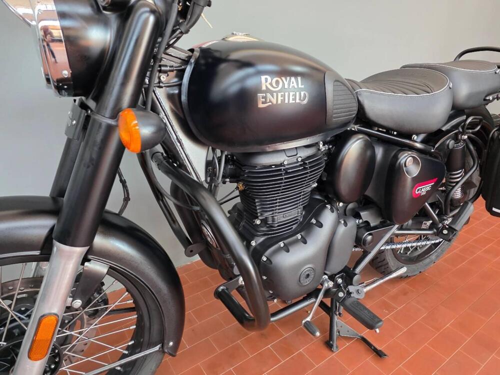 Royal Enfield Classic 350 (2021 - 26) (4)