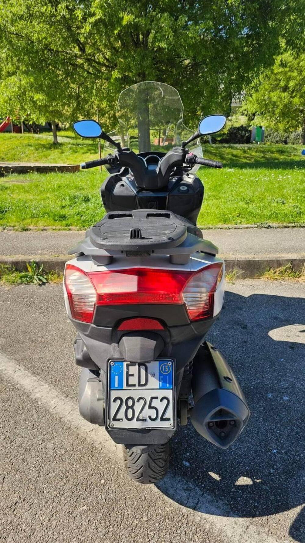 Kymco Downtown 300i ABS (2009 - 17) (4)