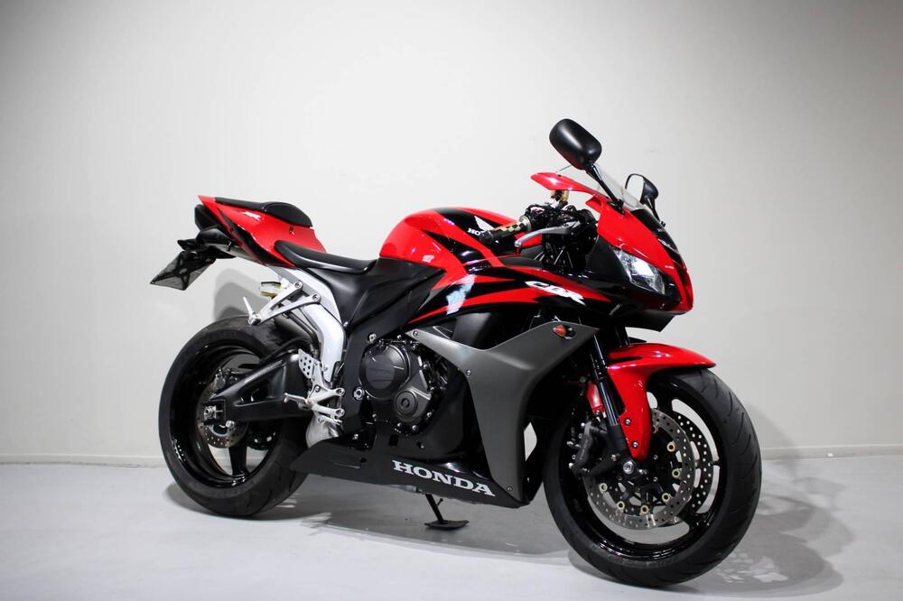Honda CBR 600 RR (2007 - 08) (2)