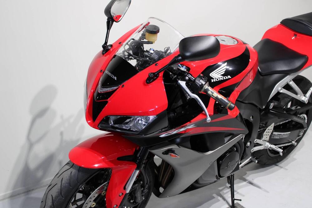 Honda CBR 600 RR (2007 - 08) (8)