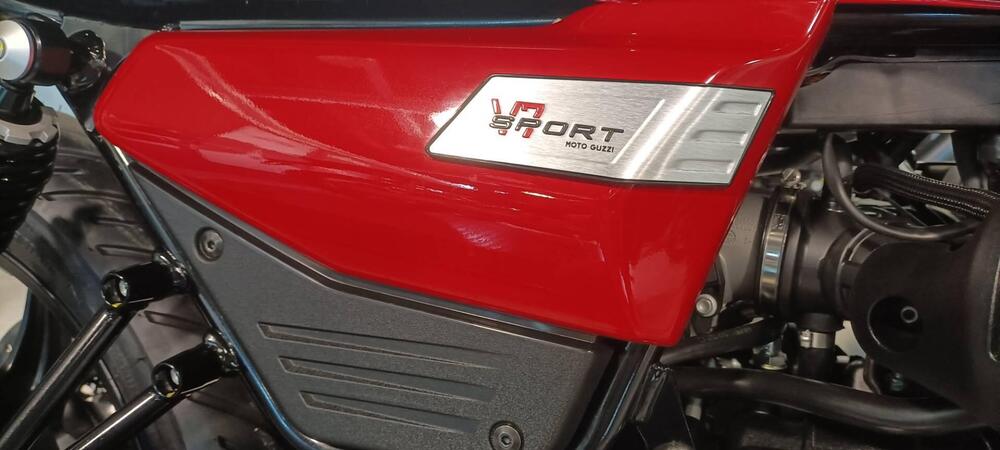 Moto Guzzi V7 Sport (2025 - 26) (4)