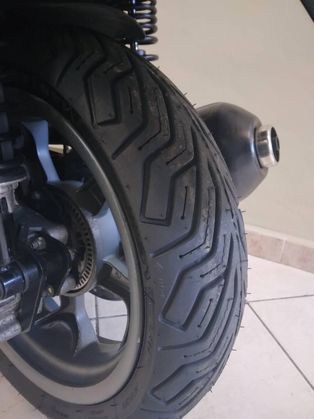 Piaggio Mp3 300 ie Business LT ABS (2014 - 16) (5)