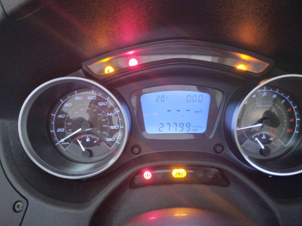 Piaggio Mp3 300 ie Business LT ABS (2014 - 16) (4)