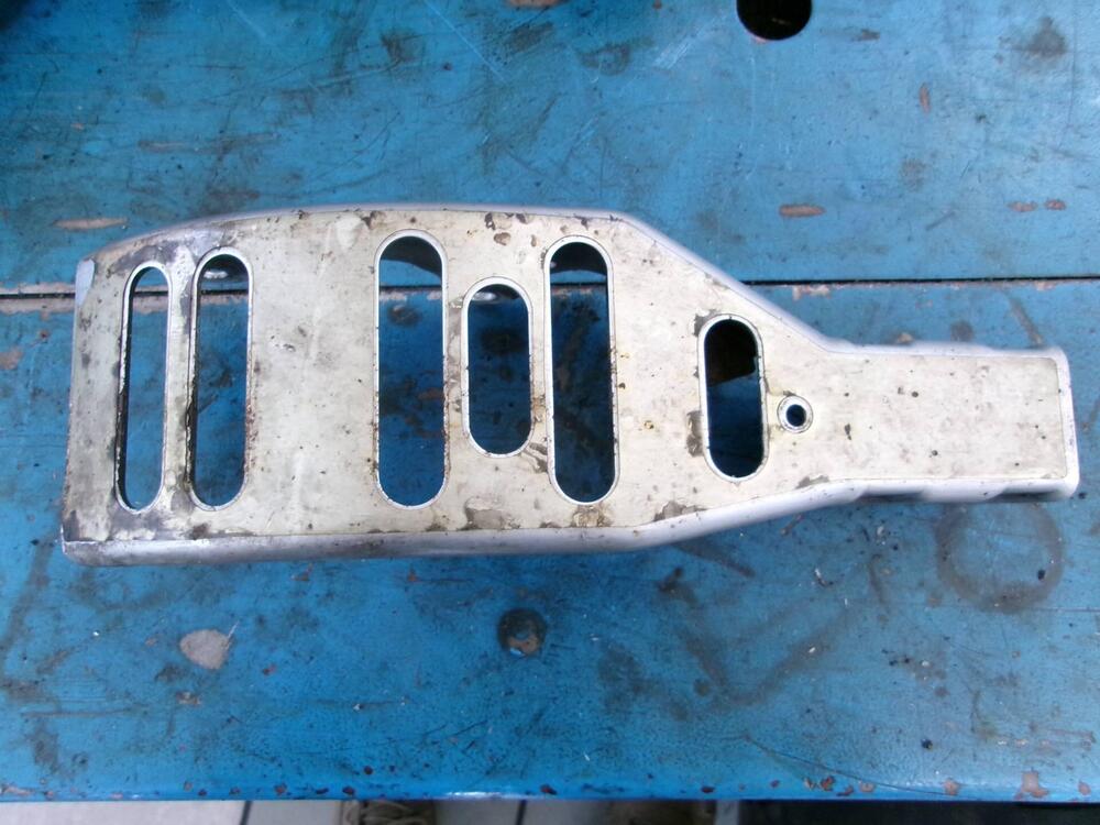 SUPPORTO MOTORE BMW F 650 CS SCARVER