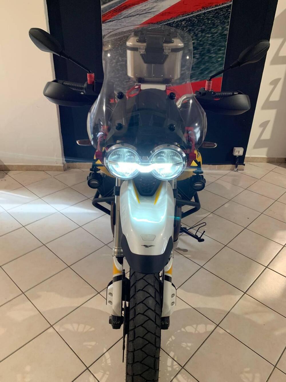 Moto Guzzi V85 TT (2019 - 20) (2)